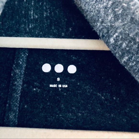 OLD NAVY SWEATER COAT SIZE SMALL - Picture 4 of 4